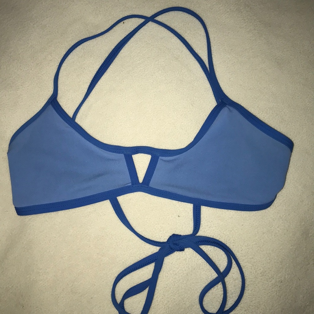 Jolyn vent bikini top